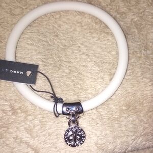 Marc By Marc Jacobs Bracelet In Beautiful Oyster Grey with Silver Charm, NWT
